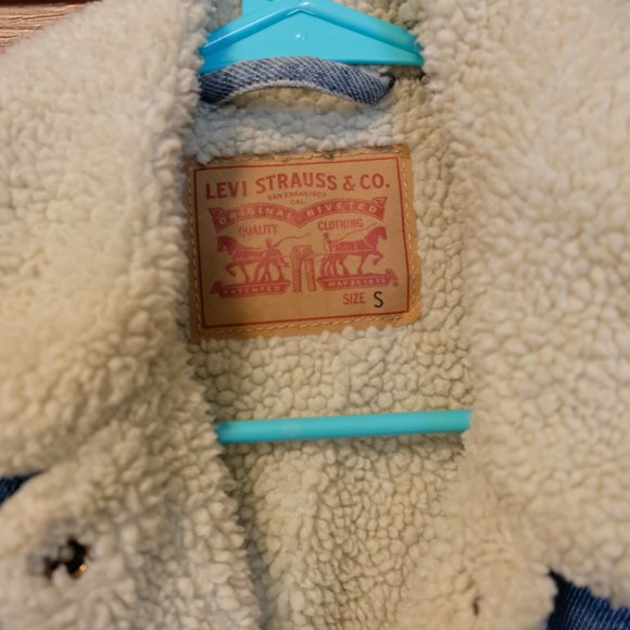 Levi's Sherpa Trucker Divided Blue Jean Jacket Size Small - Picture 3 of 5